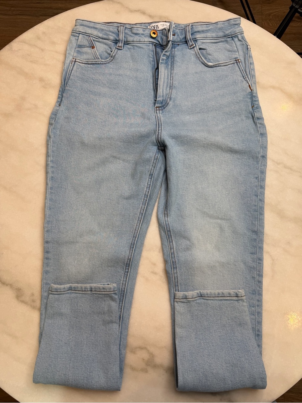 Zara Light Blue Cropped Straight Jeans